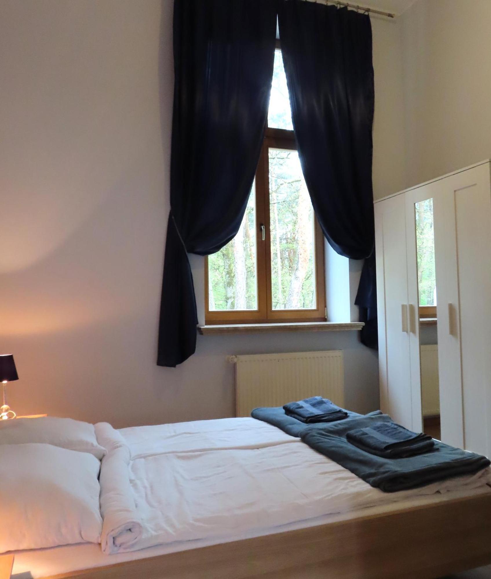 Hotel Dobry Zakatek Dom Rekolekcyjny Konstancin-Jeziorna Esterno foto