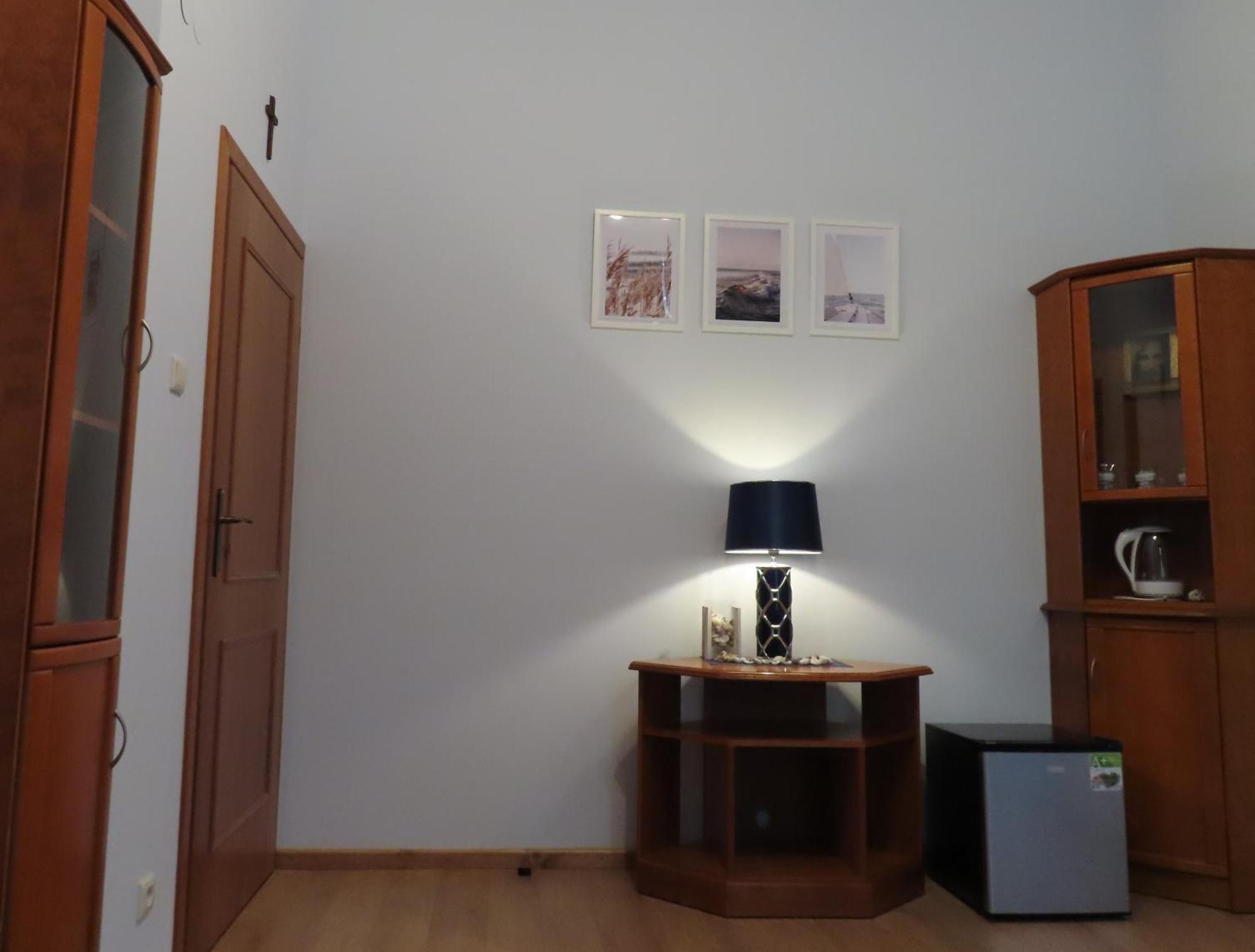 Hotel Dobry Zakatek Dom Rekolekcyjny Konstancin-Jeziorna Esterno foto