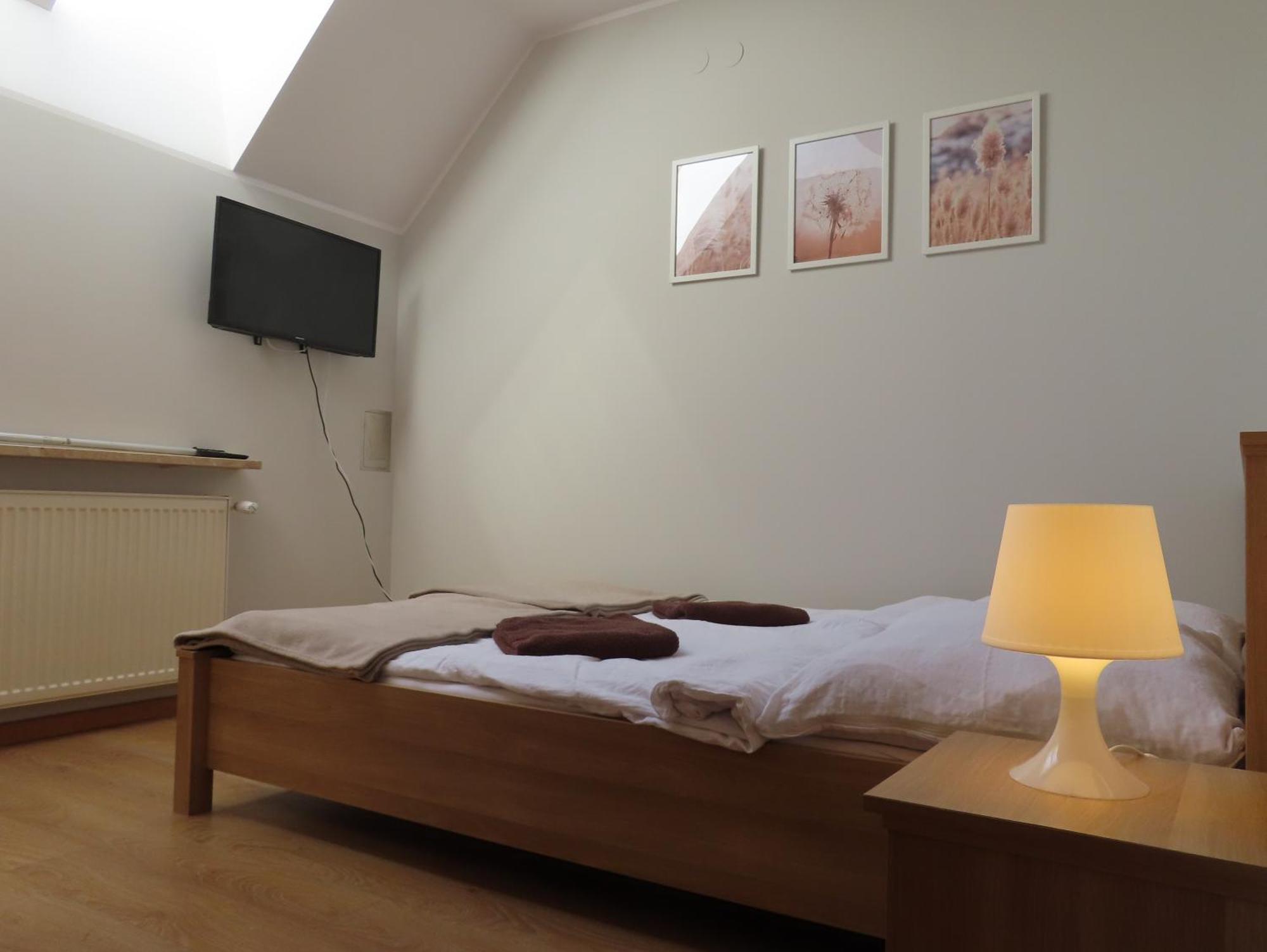 Hotel Dobry Zakatek Dom Rekolekcyjny Konstancin-Jeziorna Esterno foto
