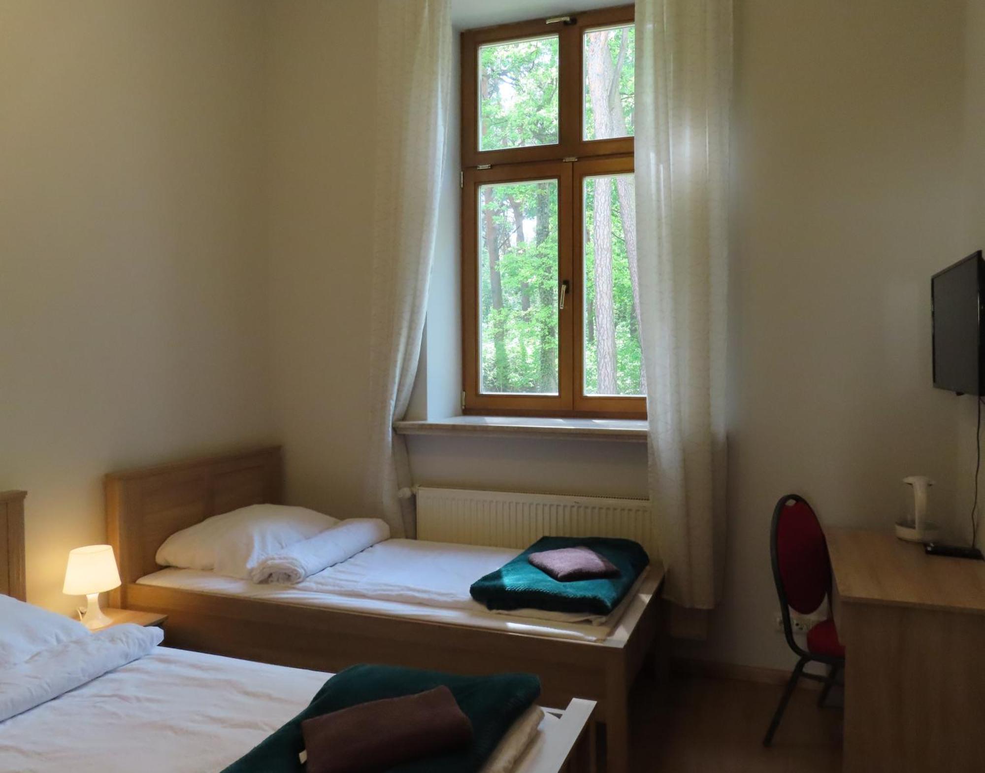 Hotel Dobry Zakatek Dom Rekolekcyjny Konstancin-Jeziorna Esterno foto