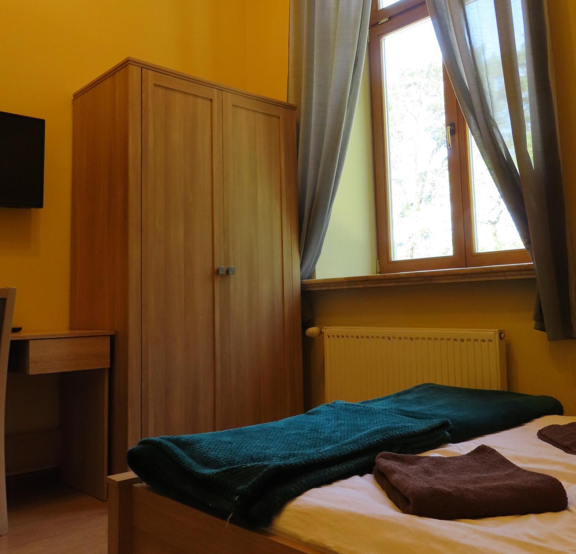 Hotel Dobry Zakatek Dom Rekolekcyjny Konstancin-Jeziorna Esterno foto